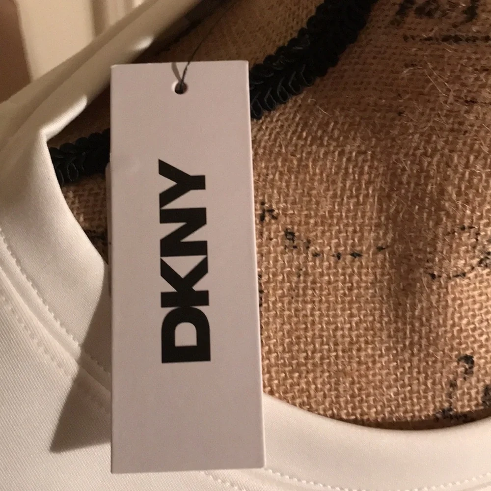 DKNY womens crossing times square print sweatshirt NWT size XL - Picture 8 of 17